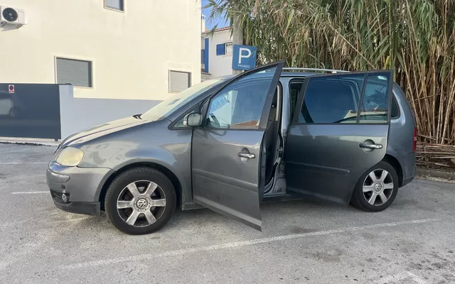 VW Touran 1.9 TDi Highline 7L