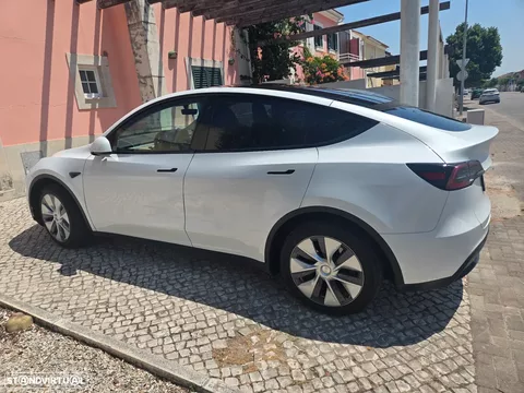 Tesla Model Y Long Range Tração Integral