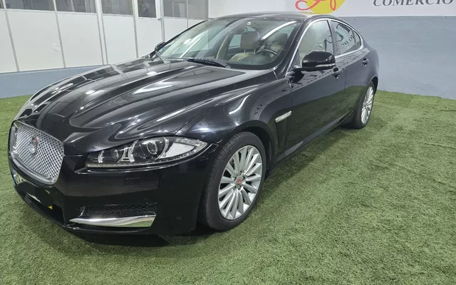 Jaguar XF 2.2 D Luxury 139g