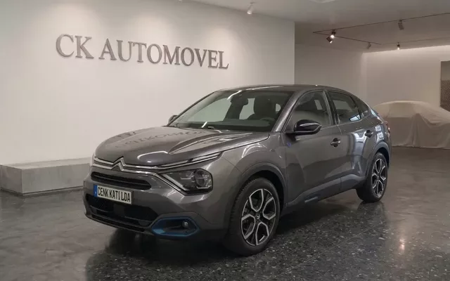 Citroën e-C4 X