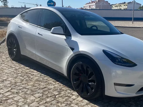 Tesla Model Y Performance Tração Integral