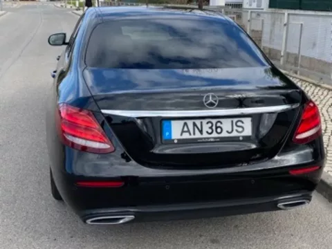 Mercedes-Benz E 220 BlueTEC 9G-TRONIC Edition