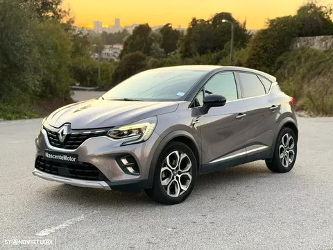 Renault Captur 1.6 E-Tech Plug-In Intens