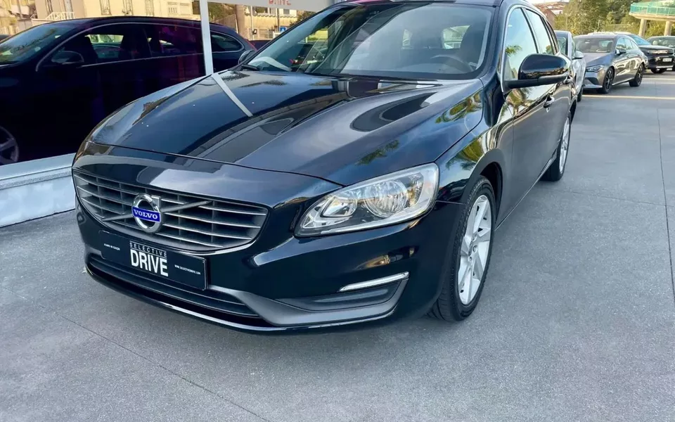 Volvo V60 1.6 D2 Drive Momentum Powershift Start/Stop