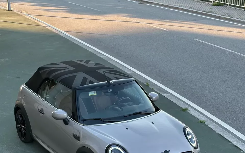 MINI Cabrio Cooper Premium JCW Auto