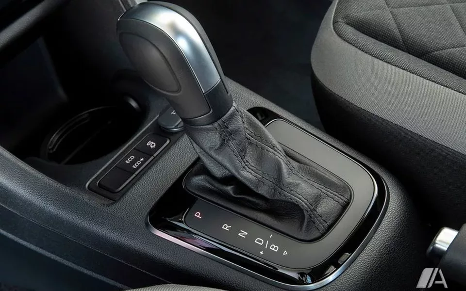VOLKSWAGEN Up! Up! 1.0 High up! 75 ASG