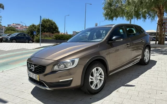Volvo V60 Cross Country 2.0 D3 Momentum
