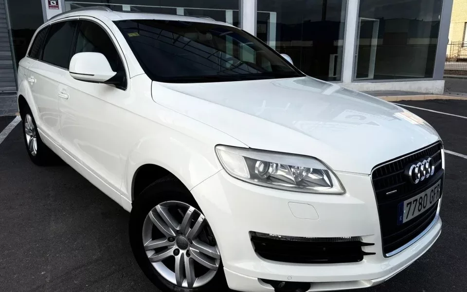 AUDI Q7 Q7 3.0TDI quattro Tiptronic