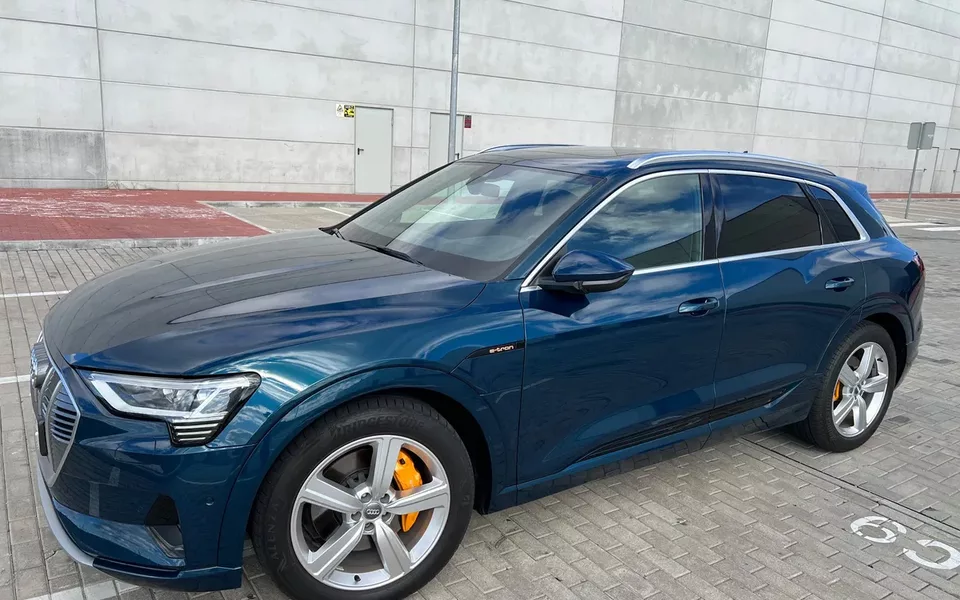 Audi e-tron 50 quattro S line