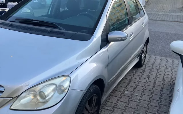 Mercedes-Benz B 150 Standard