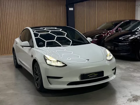Tesla Model 3 Standard Range Plus RWD