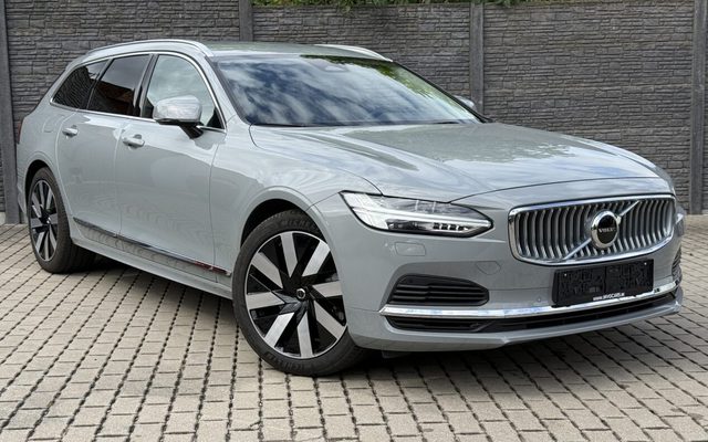 Volvo V90 T6 AWD Recharge Core Bright
