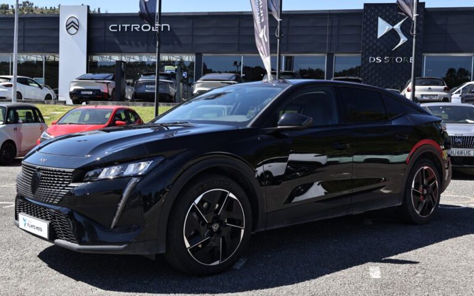 Peugeot 408 Plug-In Hybrid 225 e-EAT8 Allure