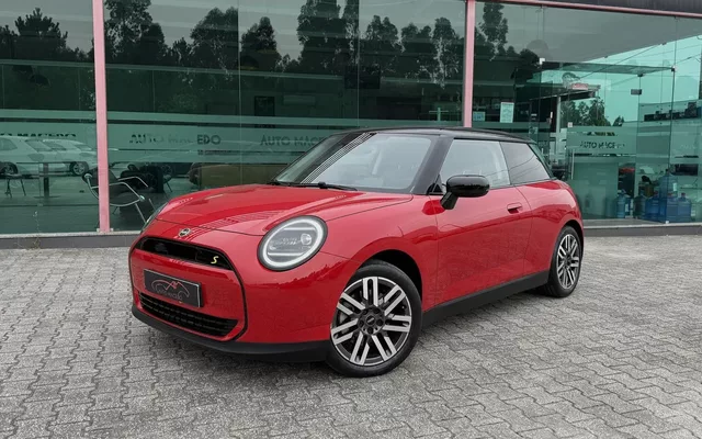 MINI 3 Portas Cooper SE Classic M