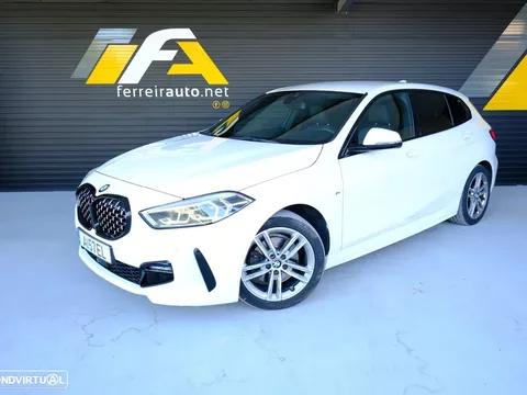 BMW 118 i Pack Desportivo M Auto