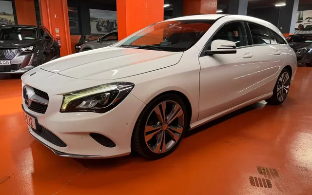 Mercedes-Benz CLA 200