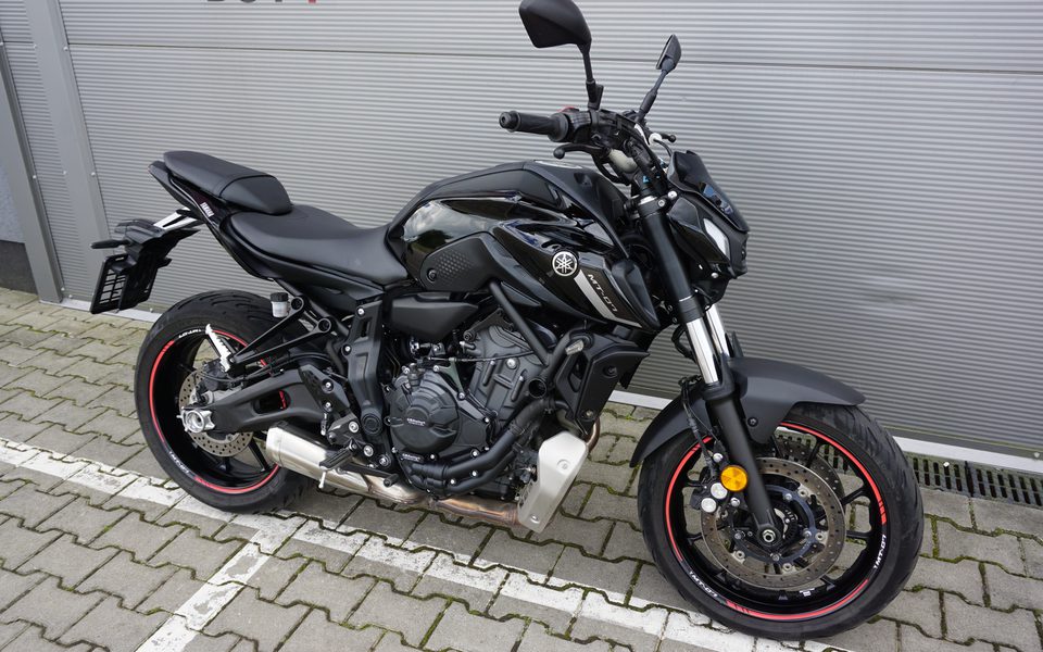 Yamaha MT 07 TECH BLACK A2