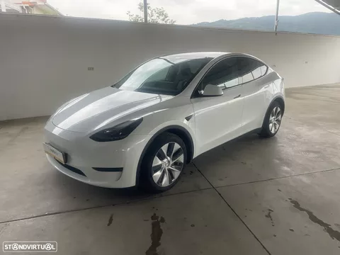 Tesla Model Y RWD