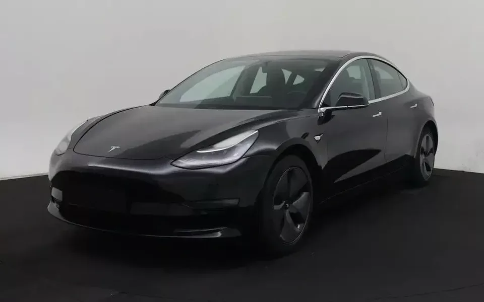 Tesla Model 3 Long-Range Dual Motor AWD