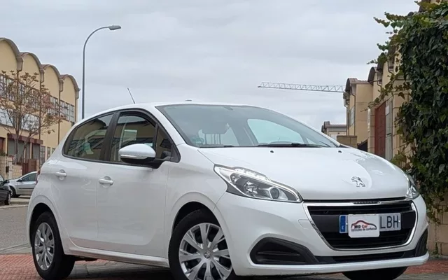 PEUGEOT 208 208 1.6 BlueHDi S&S Allure 100