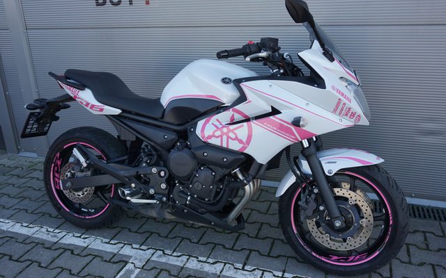 Yamaha XJ6-S Diversion ABS PINK
