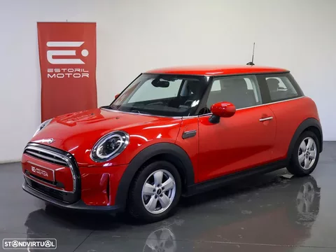MINI 3 Portas Cooper Premium Essential Auto