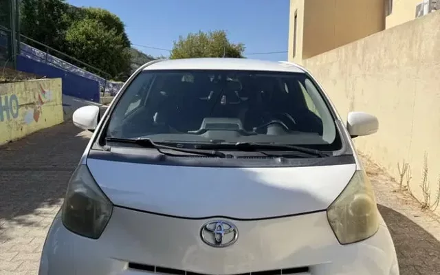 Toyota iQ 1.0 VVT-i Essential