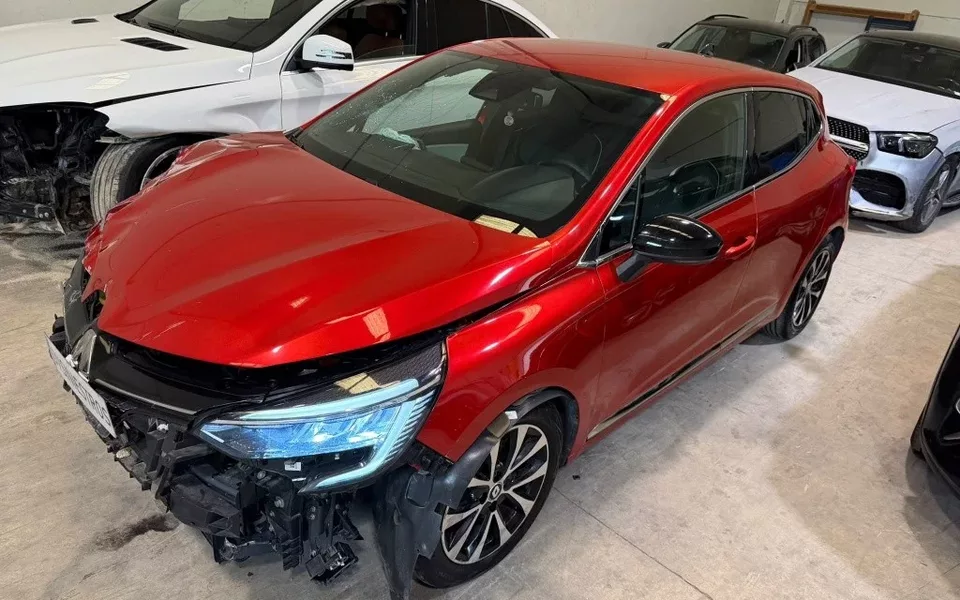 RENAULT Clio RENAULT Clio Pequeño Automático de 5 Puertas