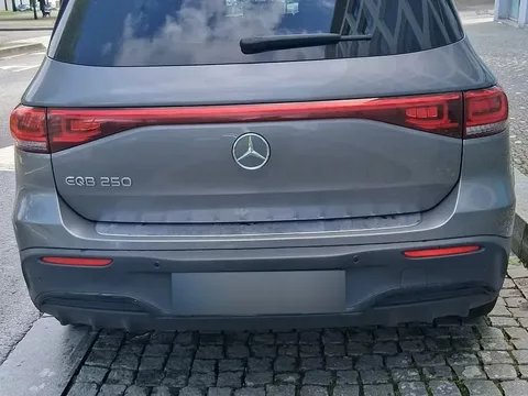 Mercedes-Benz EQB 250 AMG Line