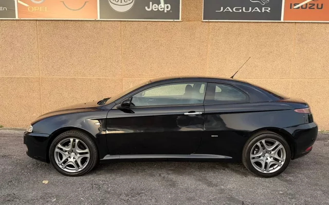 Alfa Romeo GT 1.9 JTD M-JET Q2 Distinctive