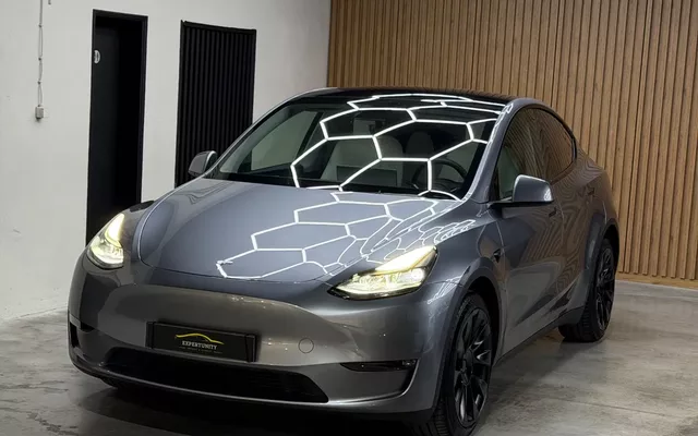 Tesla Model Y Long Range Dual Motor AWD
