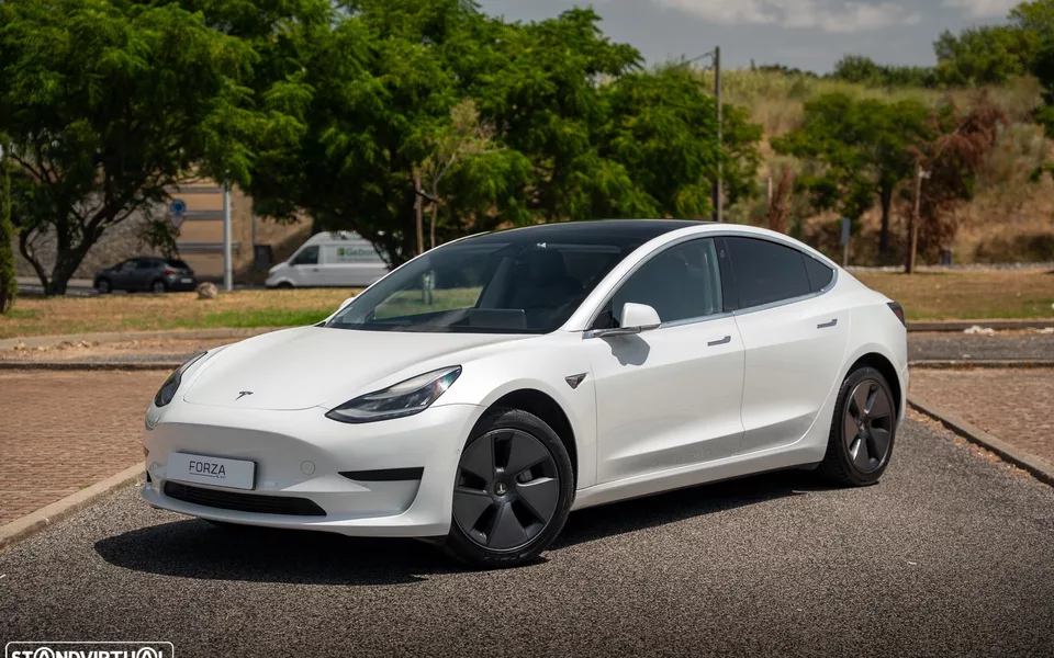Tesla Model 3 Standard Range Plus RWD