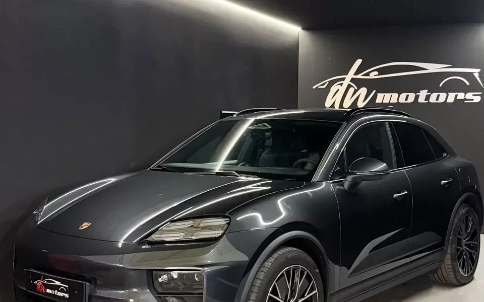 Porsche Macan Electric 4S