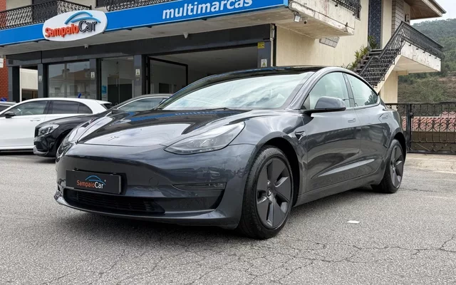 Tesla Model 3 Long Range Tração Integral Premium
