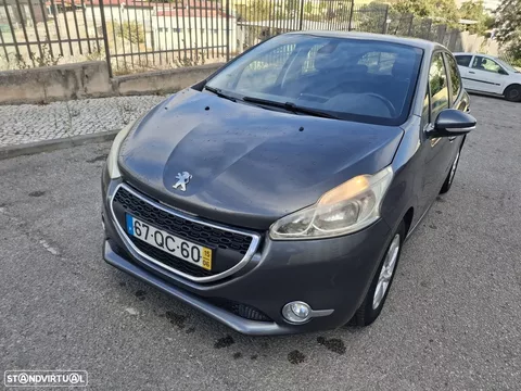 Peugeot 208 1.2 VTi SE Style