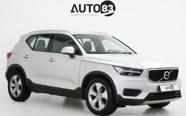 Volvo XC 40 1.5 T3 Momentum Tech Edition