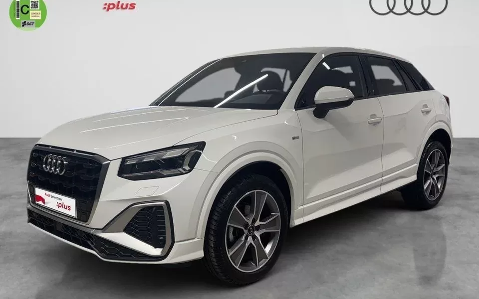 AUDI Q2 Q2 35 TFSI Adrenalin S tronic 110kW