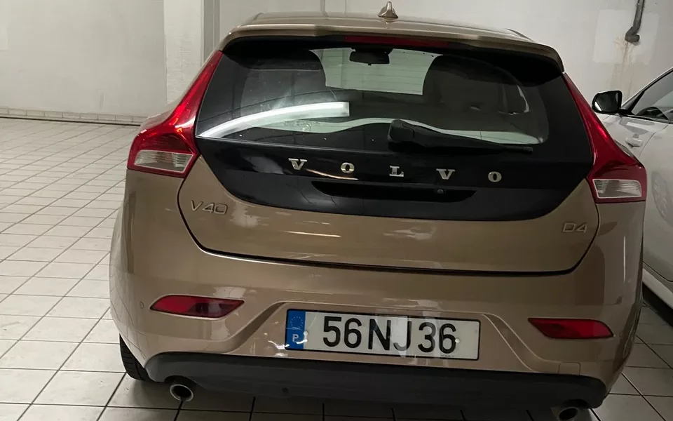 Volvo V40 2.0 D4 Momentum Geartronic