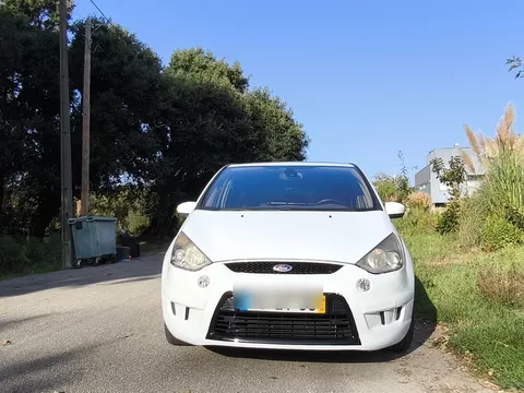 Ford S-Max 2.0 TDCi DPF Titanium