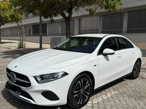 Mercedes-Benz A 250 Limousine e