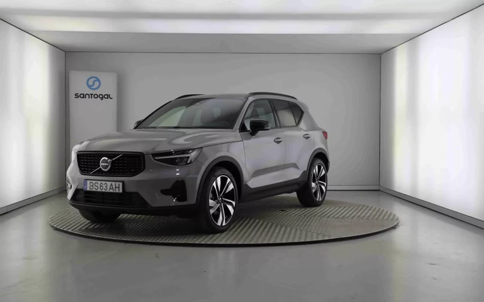 VOLVO - XC40 - XC40 2.0 B3 Plus Dark