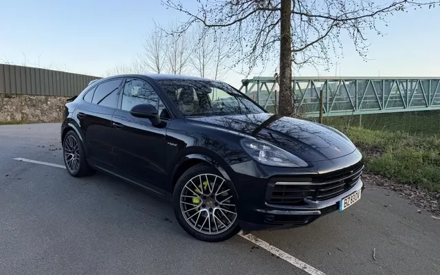 Porsche Cayenne Coupé E-Hybrid Platinum Edition
