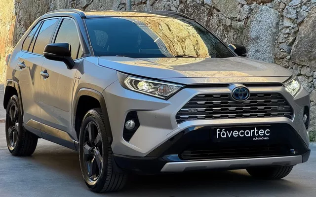 Toyota RAV4 2.5 HDF Black Edition