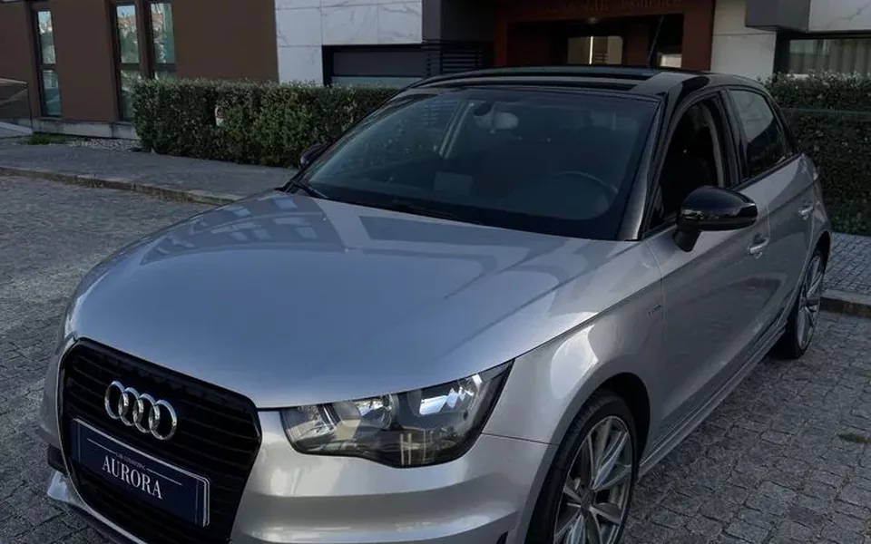 Audi A1 Sportback 1.6 TDi S-line S tronic