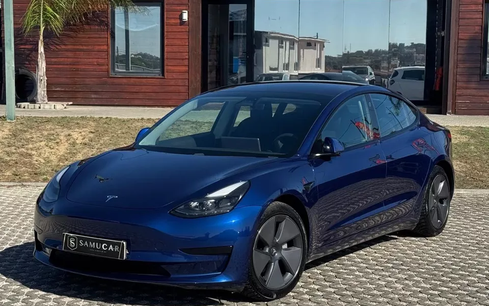 Tesla Model 3 Standard Range Plus RWD
