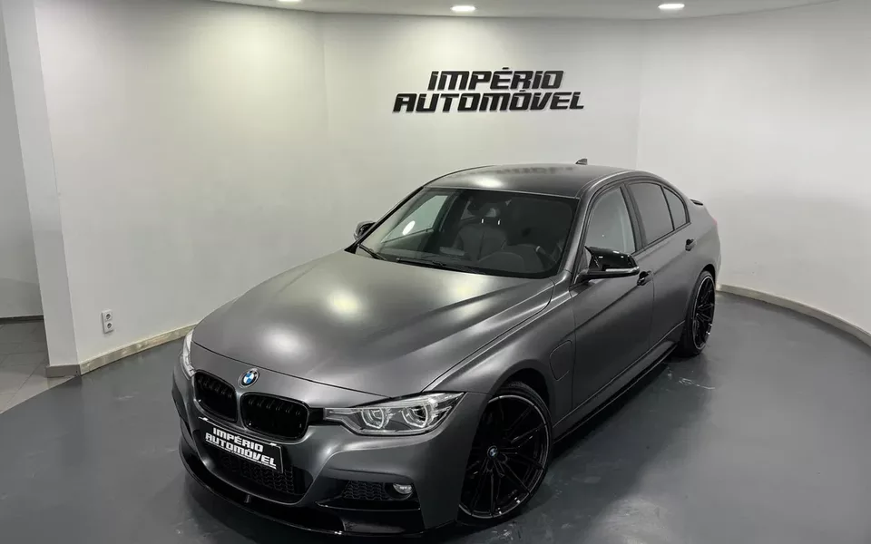 BMW 330 e iPerformance Pack M