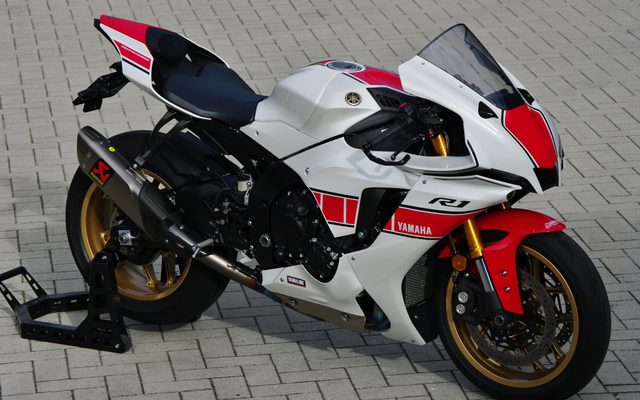 Yamaha YZF R1 60th anniversary