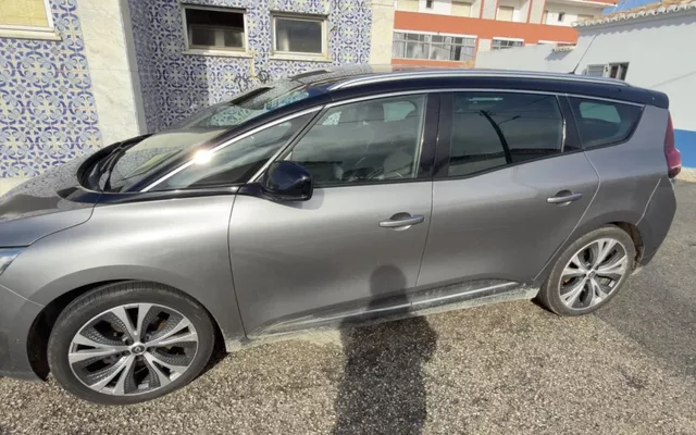 Renault Grand Scénic dCi 110 EDC LIMITED