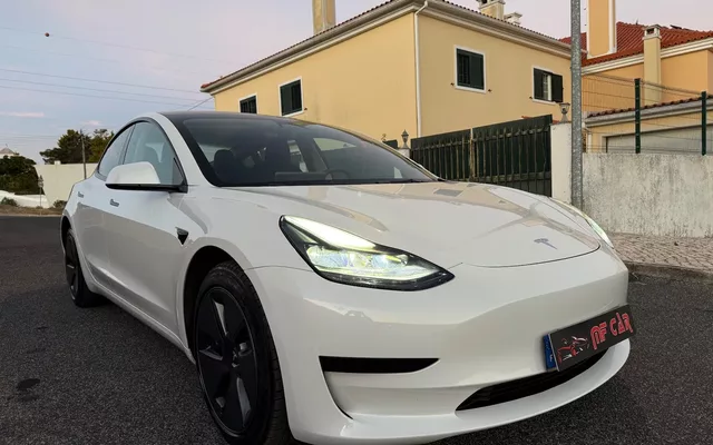 Tesla Model 3 Standard Range Plus RWD