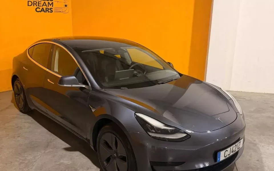 Tesla Model 3 Standard Range Plus RWD